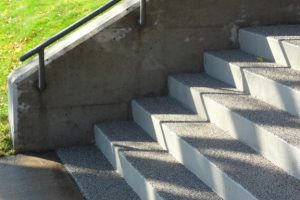 Pisos Antiderrapantes e de Alta Fricção Pisos Antiderrapantes e de Alta Fricção